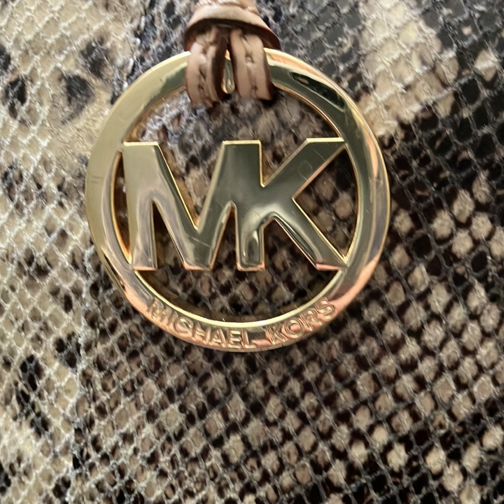 Michael Kors purse - Picture 7 of 7